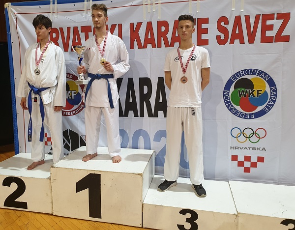 Matej 1