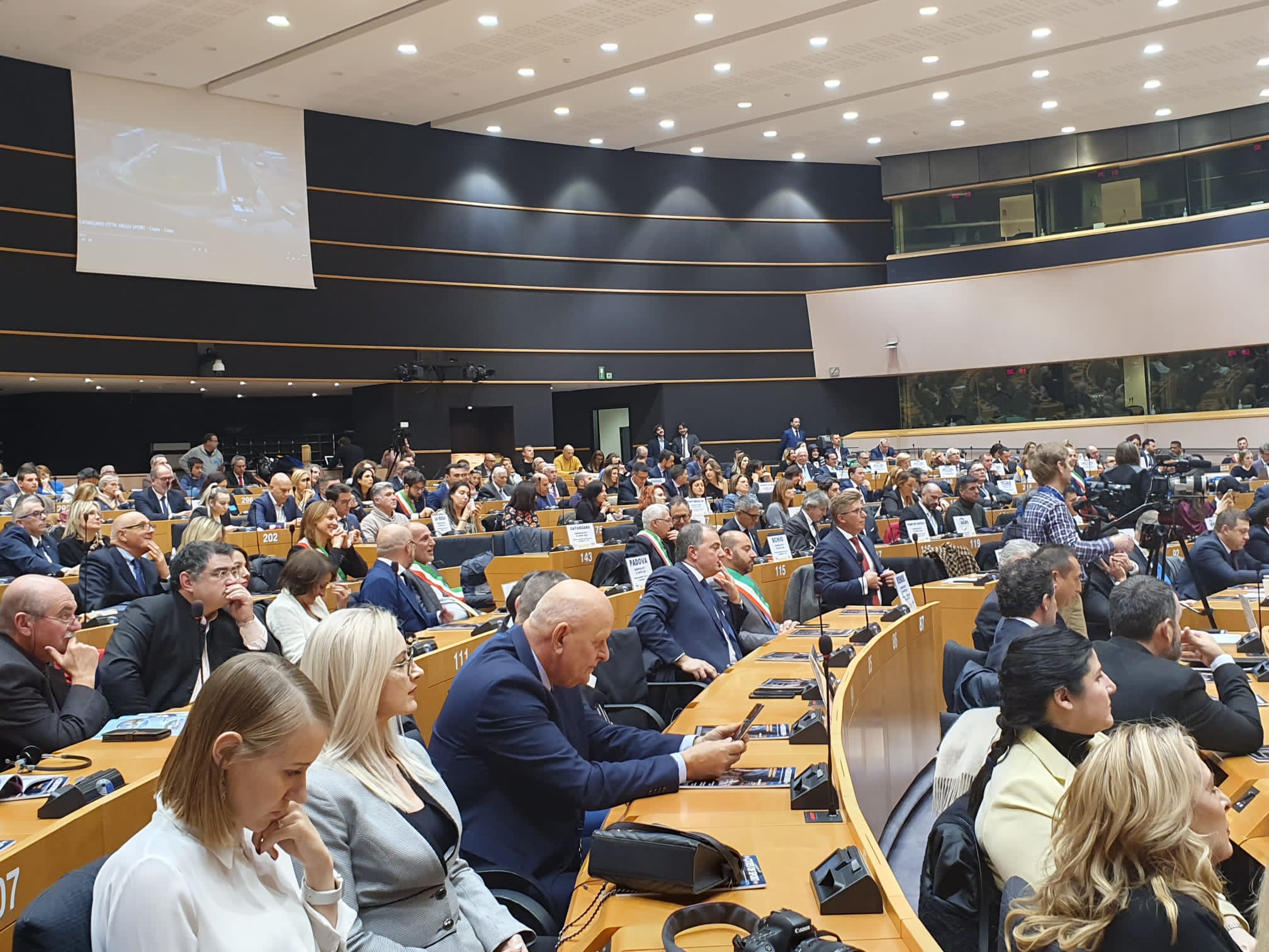 image4